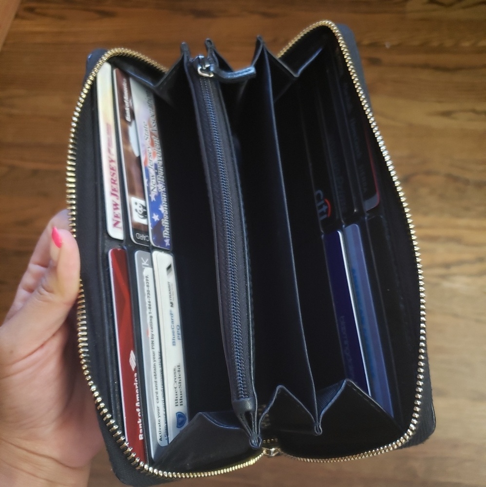 Gucci Wallet - Picture 7 of 7